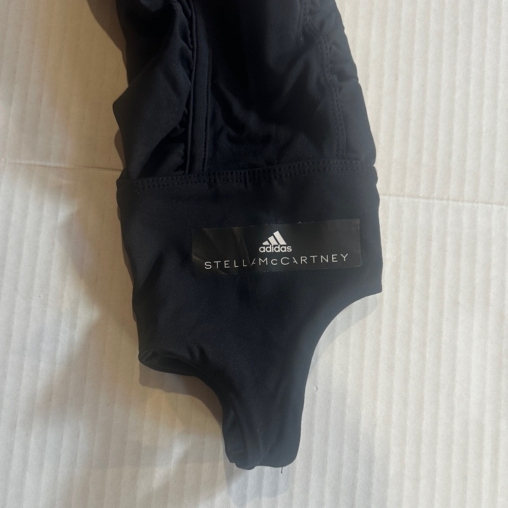 Stella McCartney Adidas black Leggings with partial foot insert fold over waist - Picture 2 of 13